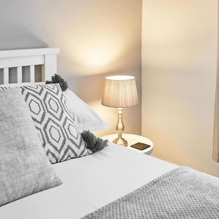 Apartment 4 Glencoe Holiday Apartments 휫비 외부 사진